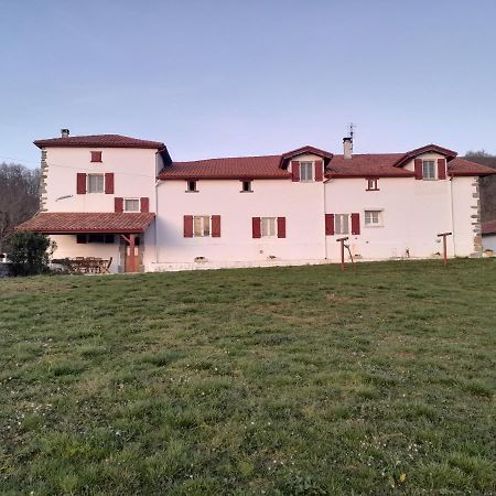 Gite A La Ferme Larranda Suhescun Екстериор снимка